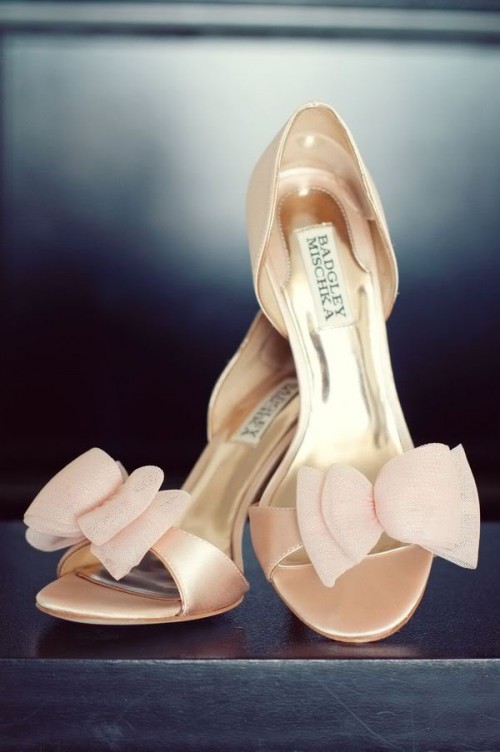 elegant pink wedding shoes with large pink fabric bows are a chic and stylish solution for a summer bride
