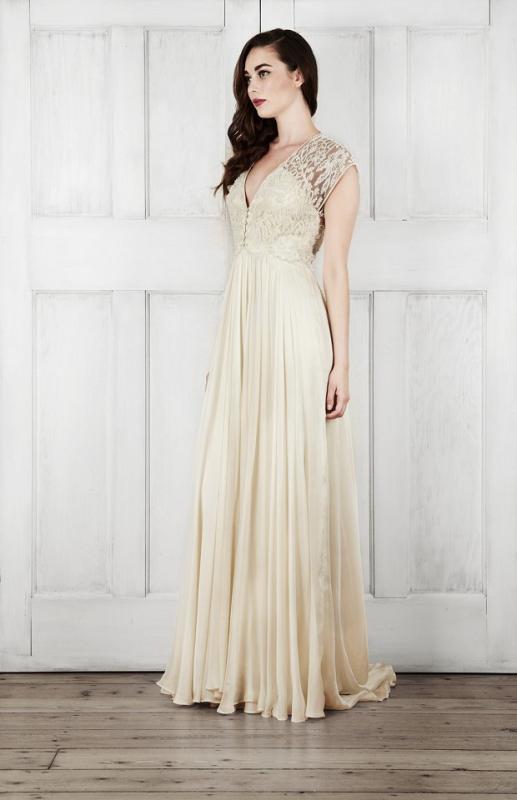 Contemporary and romantic catherine deane 2015 wedding dresses  17
