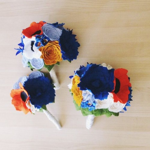 colorful felt flower bouquets like these ones will be a nice addition to felt flower crowns for brides and bridesmaids
