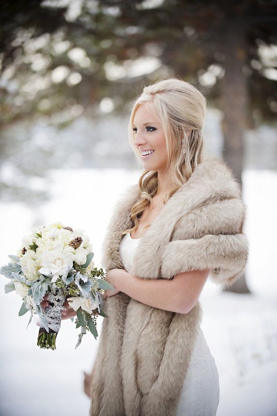 Cool ideas to use fur for your wedding  1