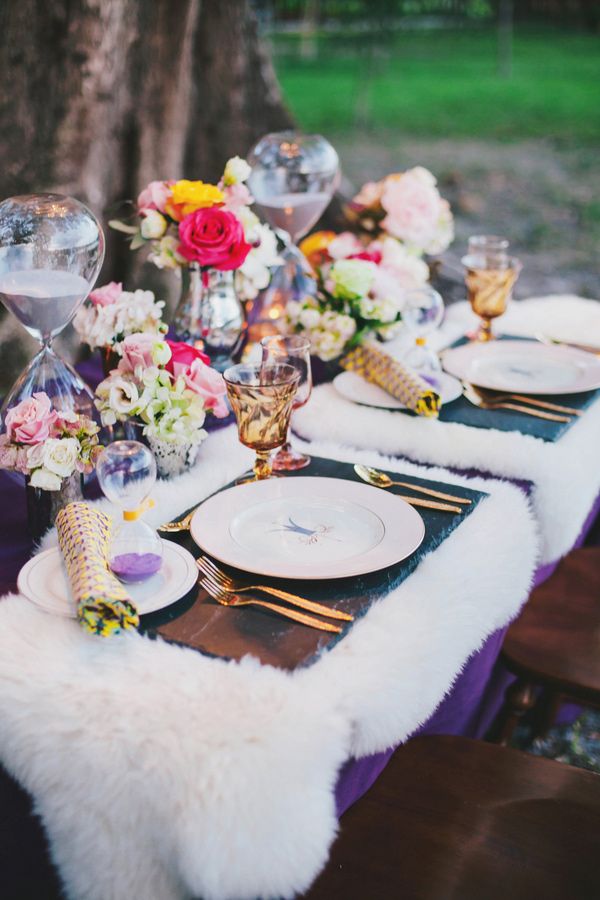 Cool ideas to use fur for your wedding  16
