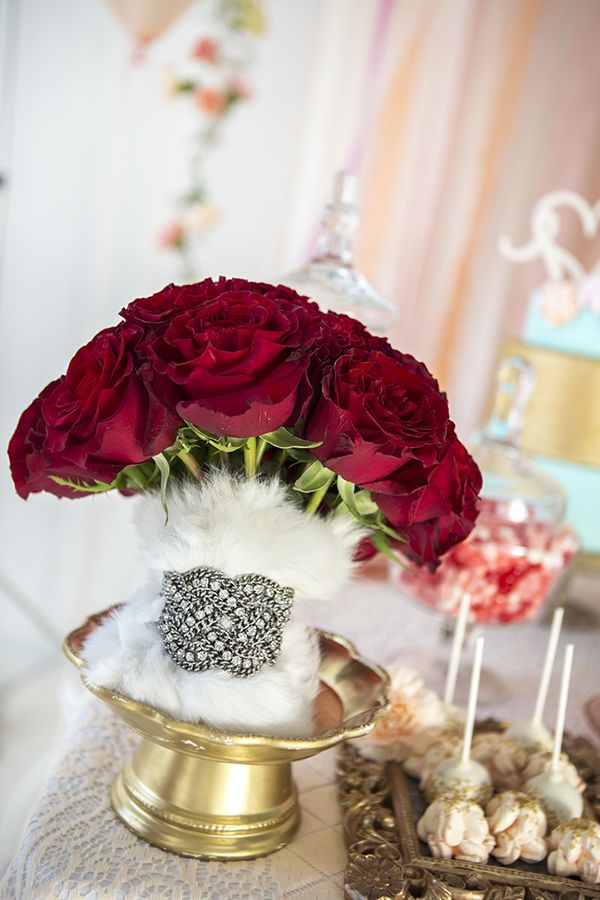 Cool ideas to use fur for your wedding  31