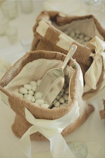 Picture Of cool ways to use burlap for your wedding  44