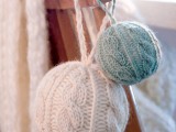 cozy-knitted-ideas-for-a-winter-wedding-6