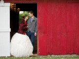 Cozy Rustic Barn Winter Wedding Shoot