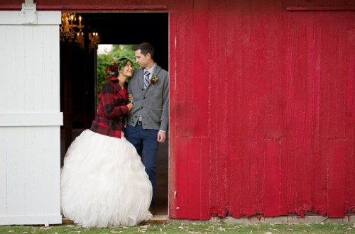 Cozy Rustic Barn Winter Wedding Shoot