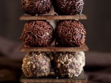 delicious assorted truffles can be served at your wedding dessert table, they can be also an alternative to a usual wedding cake if you don’t like cakes