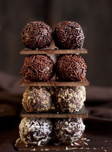 delicious assorted truffles can be served at your wedding dessert table, they can be also an alternative to a usual wedding cake if you don't like cakes