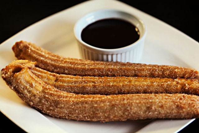 Churros and chocolate are an ideal wedding dessert you may rock at your wedding