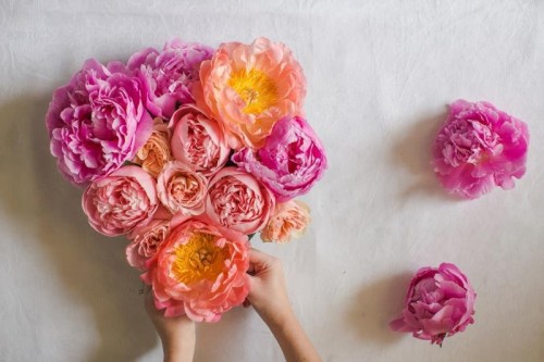 Cute And Fresh DIY Floral Heart Wedding Decor