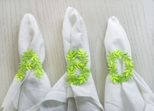 Cute And Personalized Diy Punched Leaf Napkin Rings
