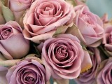 a wedding centerpiece of mauve roses is a very chic, elegant and beautiful idea for your wedding