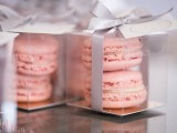 clear boxes with pink macarons are great and easy wedding favors, they won’t break the budget