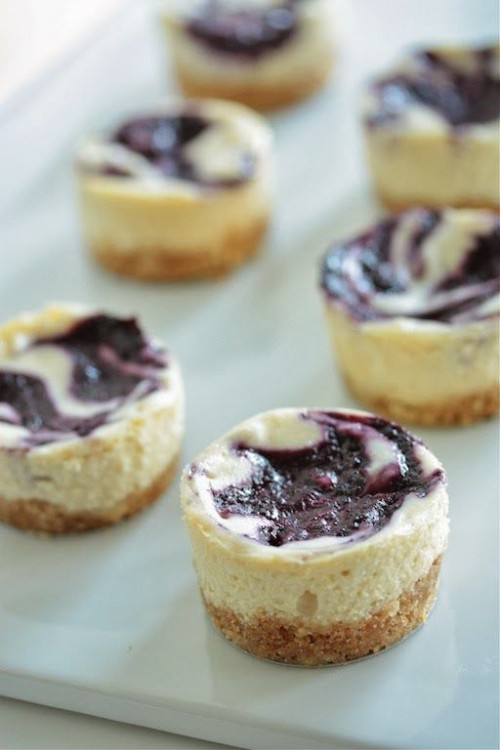 blueberry swirl mini cheesecakes are delicious and cool for every wedding