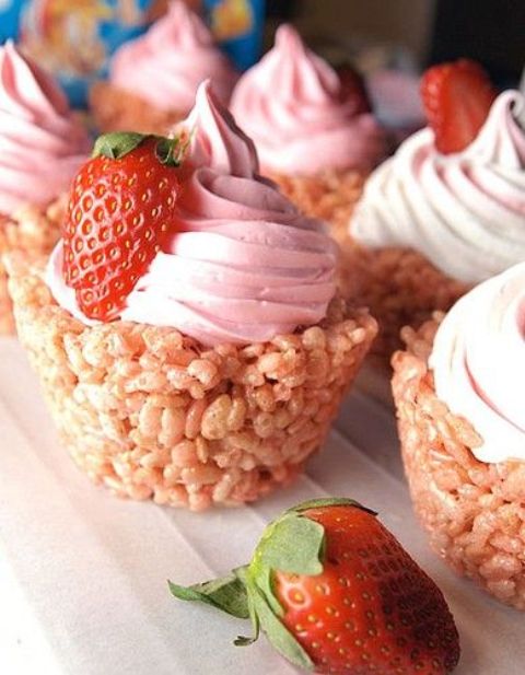 mini kripsy rice tartlets with whipped cream and fresh strawberries on top are amazing for sweet tooths