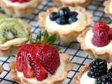 mini tarts with custard and fresh berries and fruits are a gorgeously tasty idea that always works