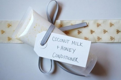 Divine DIY Coconut Milk Conditioner To Please Your Bridesmaids