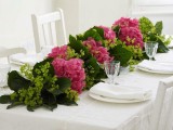 Diy Fresh Hydrangea Garland For Wedding Table Decor