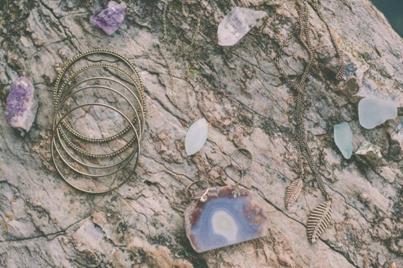 Dreamy And Intimate Rock Quarry Engagement Session