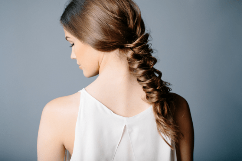 Easy and romantic bridesmaids' hairstyles ideas  3