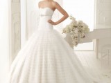 Elegant And Simple Wedding Dresses By Aire Barcelona