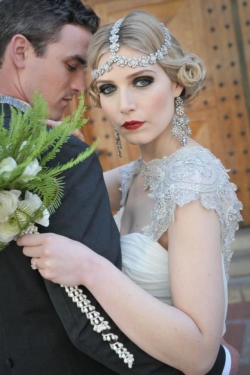 such an embellished headpiece will make your look both boho and art deco and you will be gorgeous