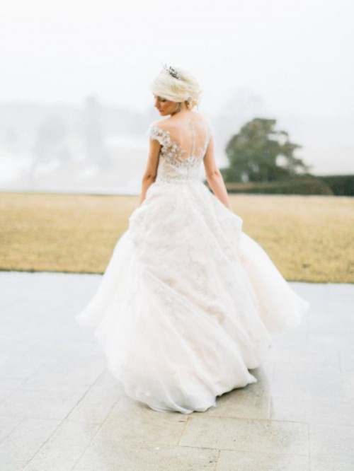 Enchanting And Timelessly Elegant Cinderella Wedding Inspiration