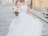 enchanting-classics-35-most-gorgeous-strapless-wedding-dresses-23