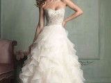 enchanting-classics-35-most-gorgeous-strapless-wedding-dresses-33