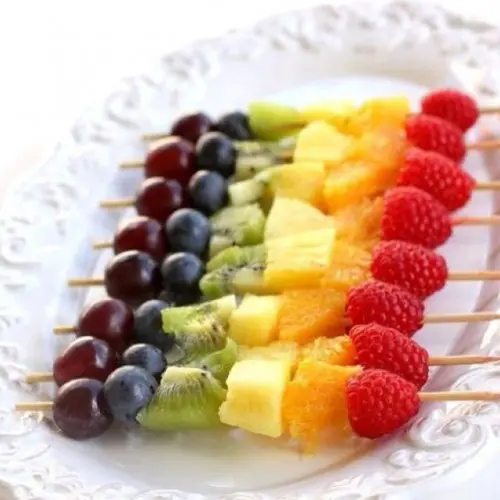 fresh fruit skewers are delicious and very ehalthy summer bridal shower treats
