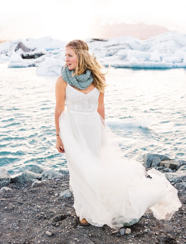 Extraordinary and stunning anniversary session in iceland  22