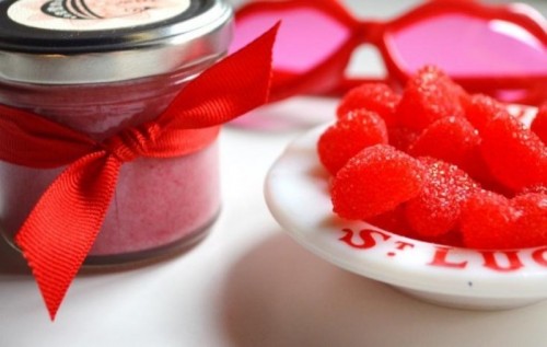 All Natural DIY Cranberry Lip Gloss For Bridesmaids