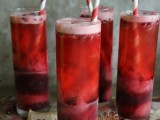 red cranberry drinks as signature ones for a fall or winter wedding