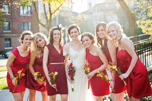 mismatching berry red bridesmaid mini dresses are a great colorful idea for a modern fall wedding with much color