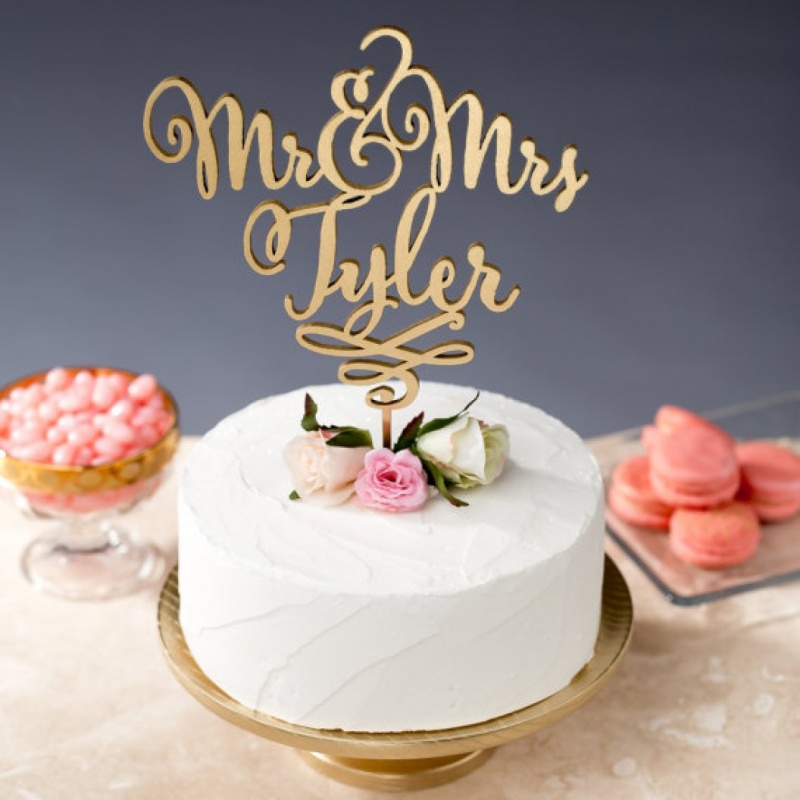 Gorgeous statement cake toppers youll love  3