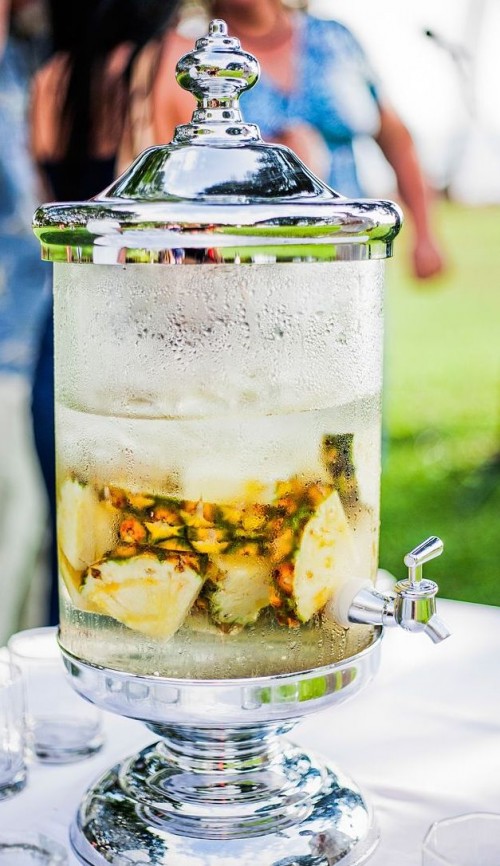 infuse fresh water with pineapples to make it feel tropical and very refreshing, it suits not only a tropical wedding