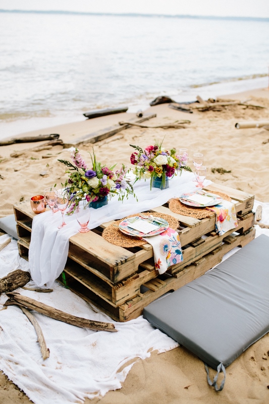 Intimate and colorful boho beach wedding inspiration  8