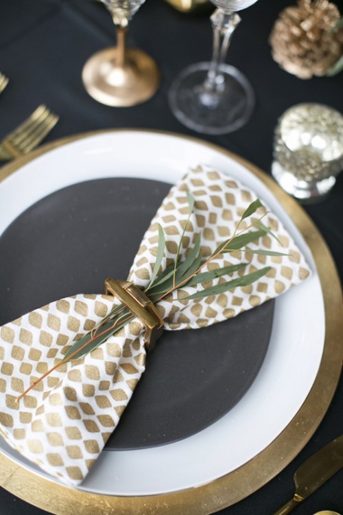 Intimate And Elegant Black And Gold Wedding Inspiration