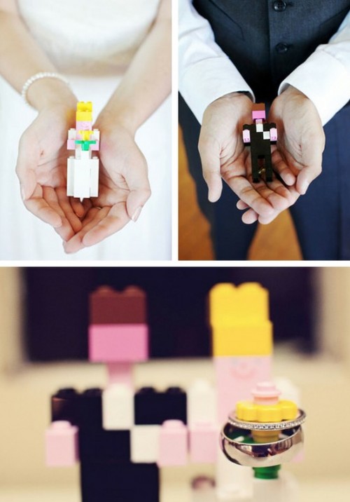 bright Lego figurines for wedding portraits and pics are a cool and fun idea to rock