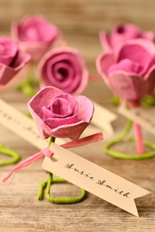 Lovely DIY Paper Roses Wedding Escort Cards