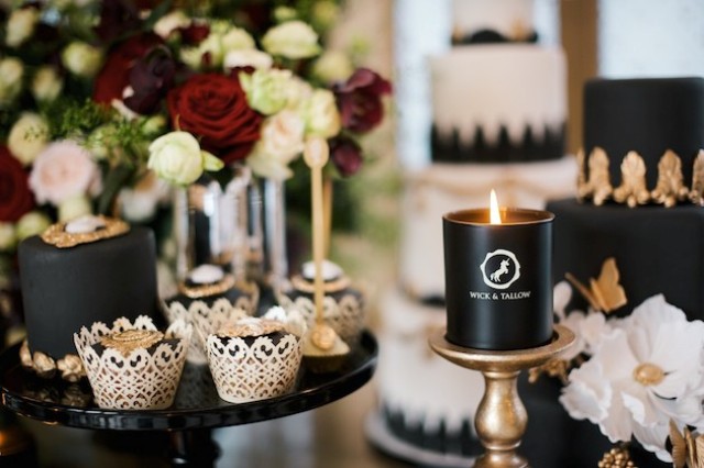 Picture Of luxurious and glam black and gold wedding shoot  10