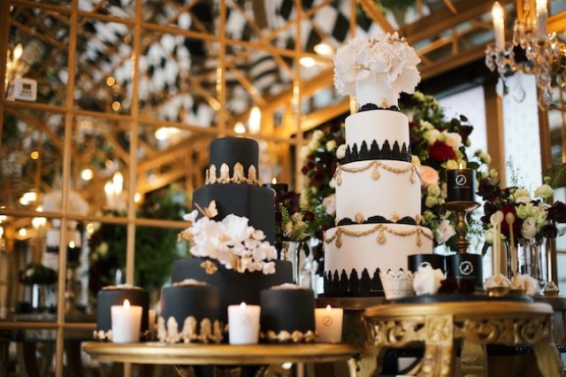 Picture Of luxurious and glam black and gold wedding shoot  4