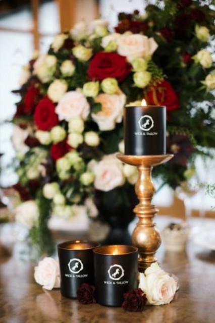 Picture Of luxurious and glam black and gold wedding shoot  6
