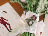marsala-and-blush-pink-farmhouse-wedding-with-a-hipster-feel-11