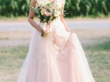 marsala-and-blush-pink-farmhouse-wedding-with-a-hipster-feel-19