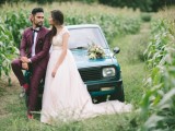 marsala-and-blush-pink-farmhouse-wedding-with-a-hipster-feel-27