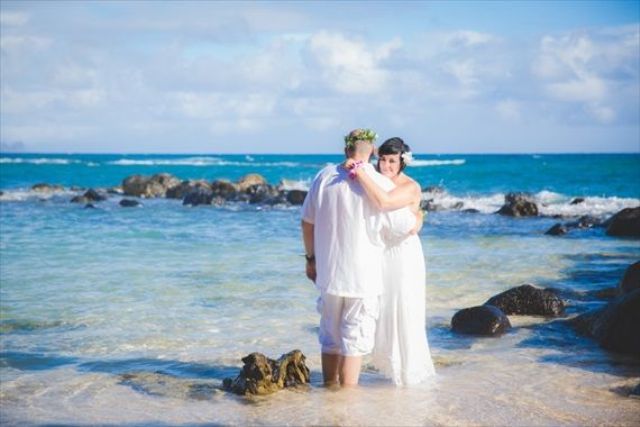 Maui Beach Elopement Filled With Sunlight And Breeze