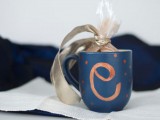 perfect-for-winter-wedding-diy-mug-hot-cocoa-favors-5