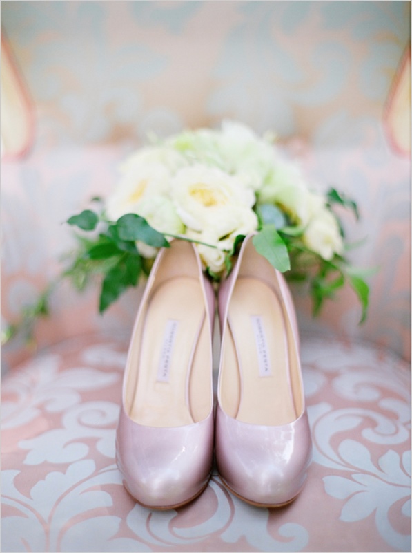 Pink and gold angelic themed wedding inspiration  2