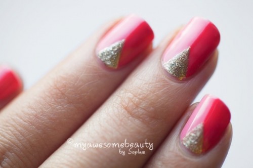 a pink and hot pink manicure with gold touches is a cool and bright idea for a bride at such a colorful wedding